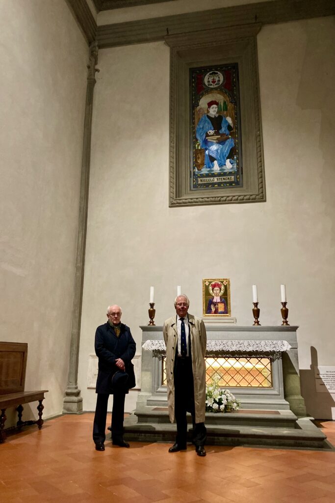 Jan de Coo en Leo Minnigh in de Basilica di San Lorenzo