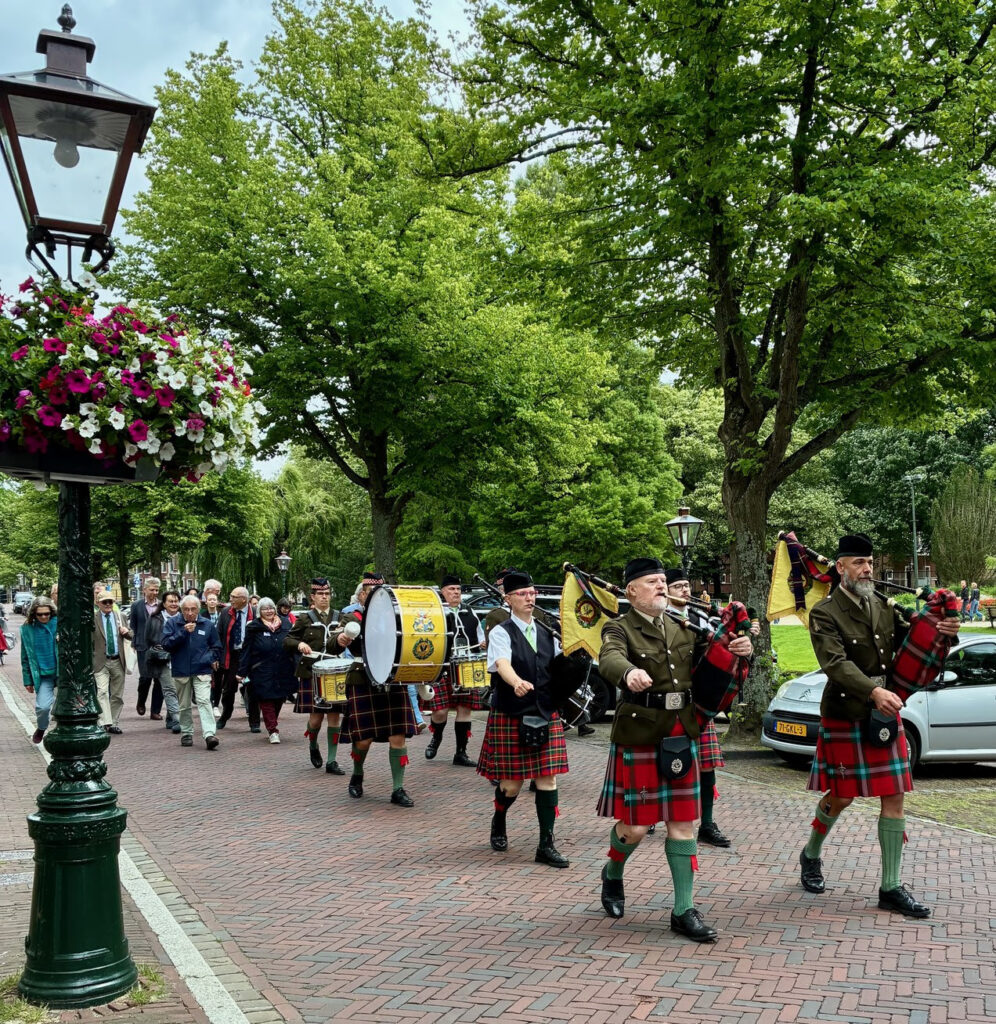 Red Rose of Lochbuie Pipes and Drums